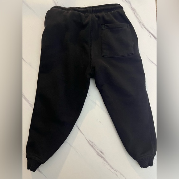 3 pair of Zara’s toddler sweats - Picture 3 of 9